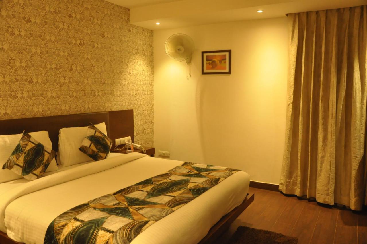 Arch Plaza - Near Yashobhoomi Convention Centre Dwarka