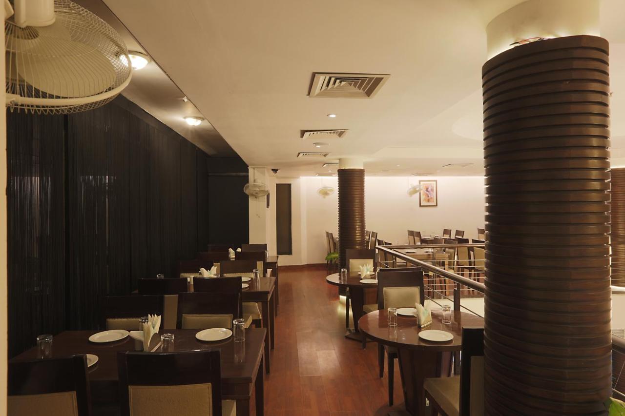 Arch Plaza - Near Yashobhoomi Convention Centre Dwarka होटल