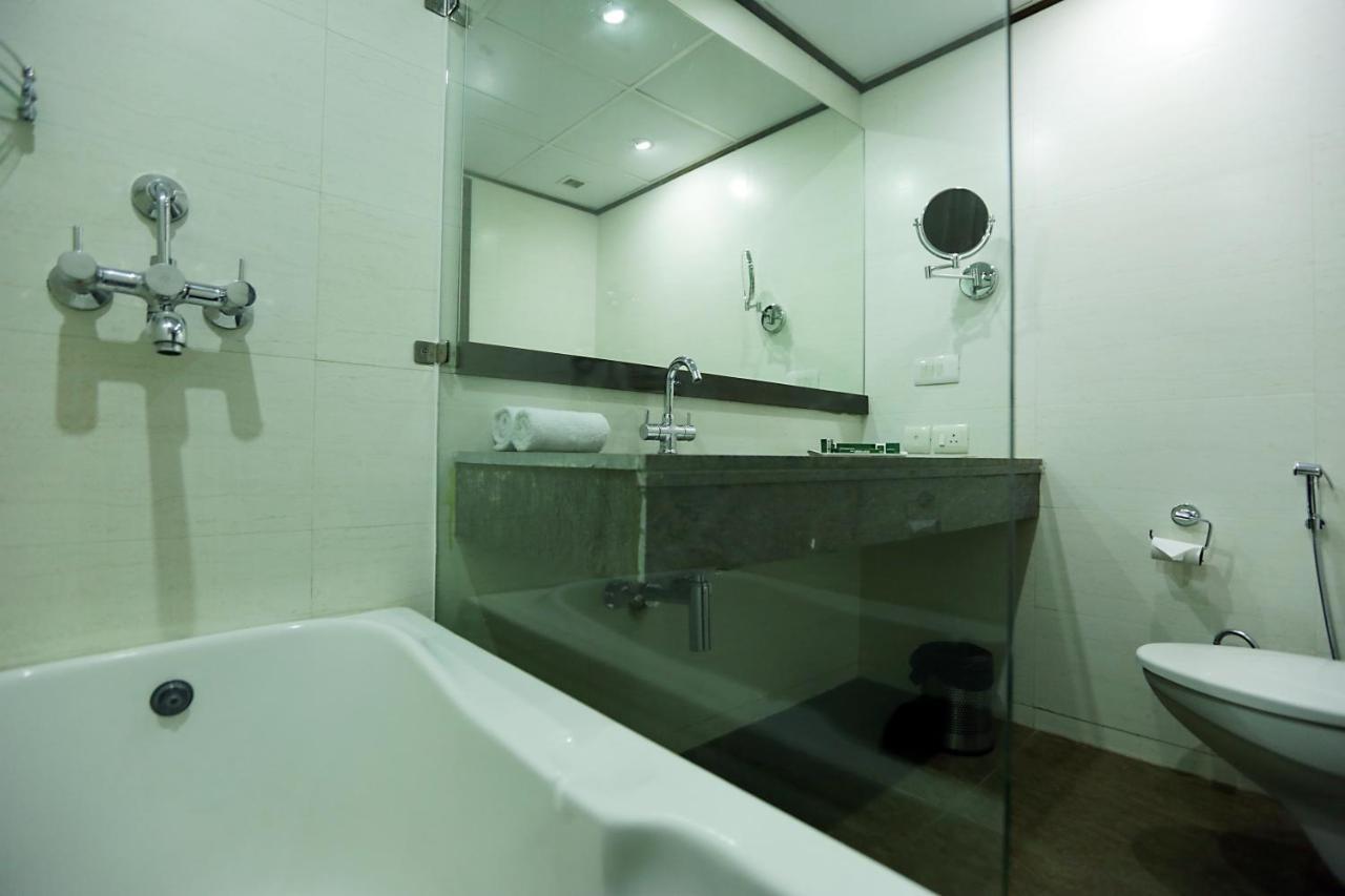Arch Plaza - Near Yashobhoomi Convention Centre Dwarka होटल 4*