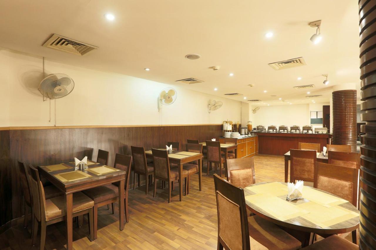 Arch Plaza - Near Yashobhoomi Convention Centre Dwarka होटल 4*