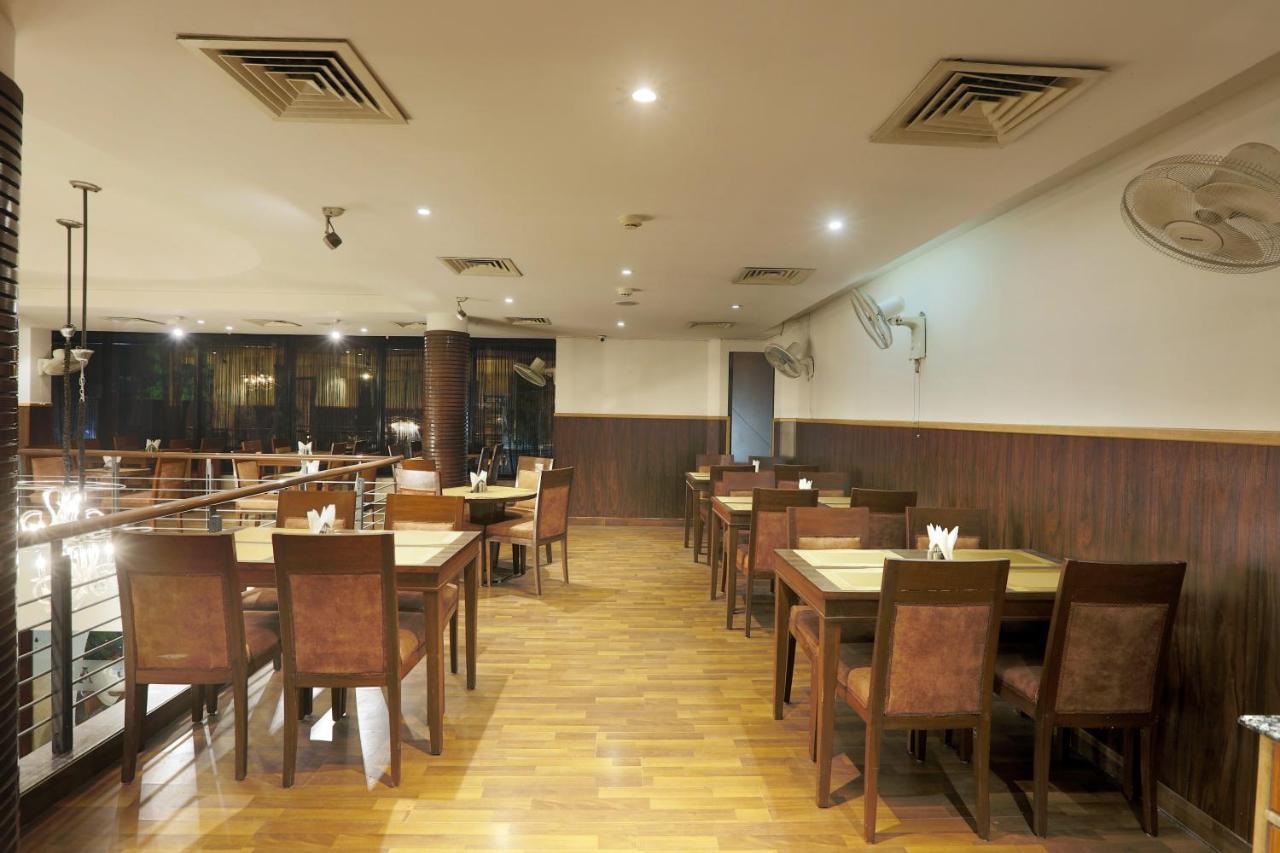 Arch Plaza - Near Yashobhoomi Convention Centre Dwarka होटल
