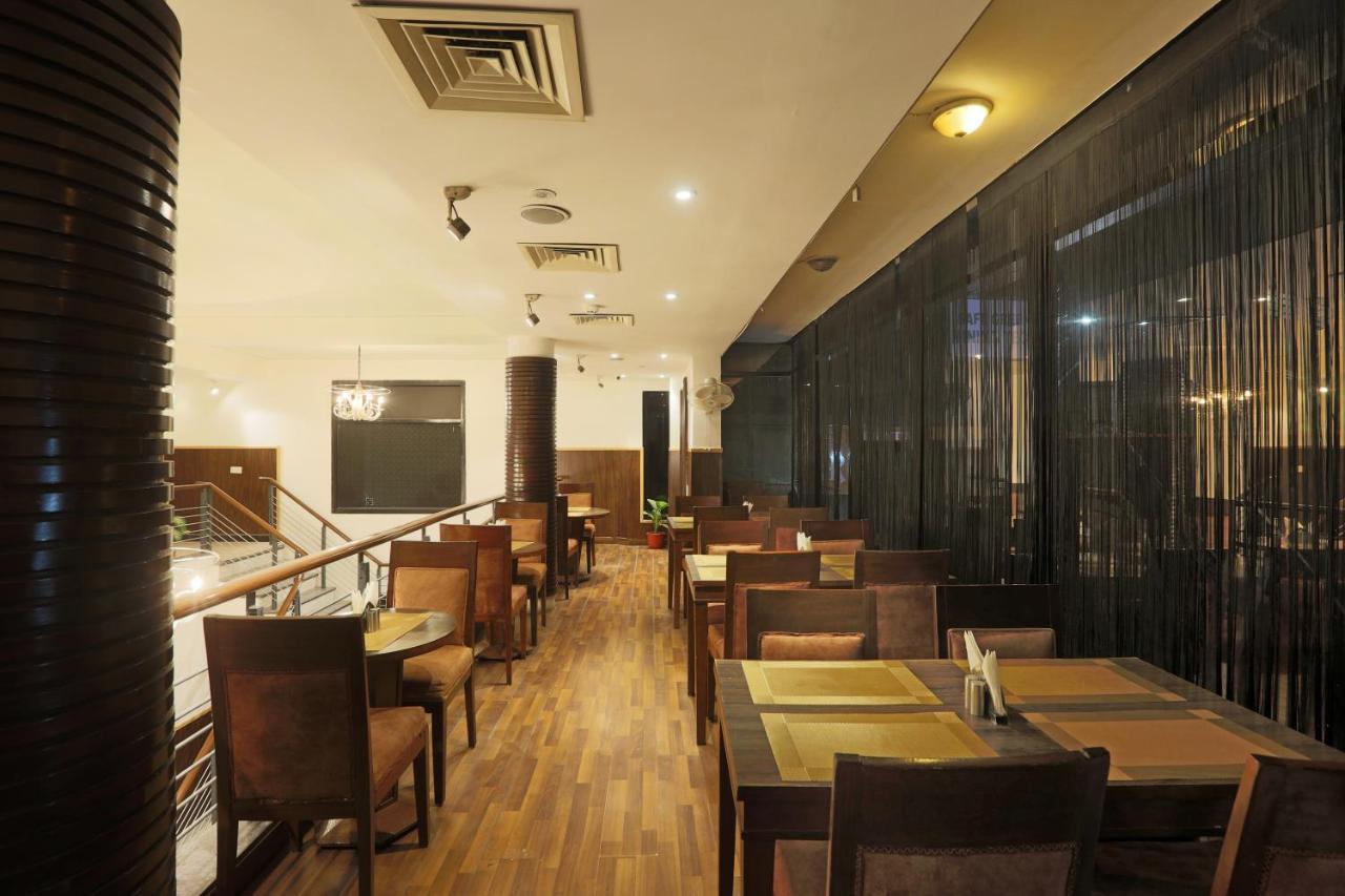 होटल Arch Plaza - Near Yashobhoomi Convention Centre Dwarka 4*