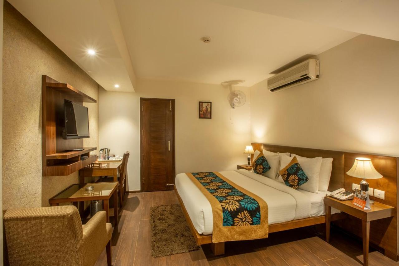 Arch Plaza - Near Yashobhoomi Convention Centre Dwarka होटल 4*